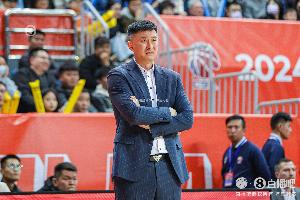 杜锋：队伍在向好的方向发展 最后一轮全力以赴拼四川队